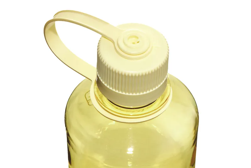 Nalgene Narrow Mouth Sustain Tritan 50% Recycled 500ml Bottle Monochrome Butter-2