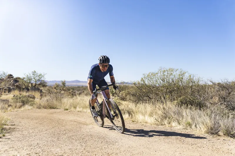 Garmin Edge 1040 Solar GPS Computer Black-9