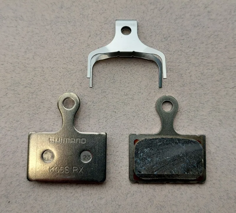 Shimano K05S-RX Steel Backed/Resin Disc Brake Pads and Spring -1