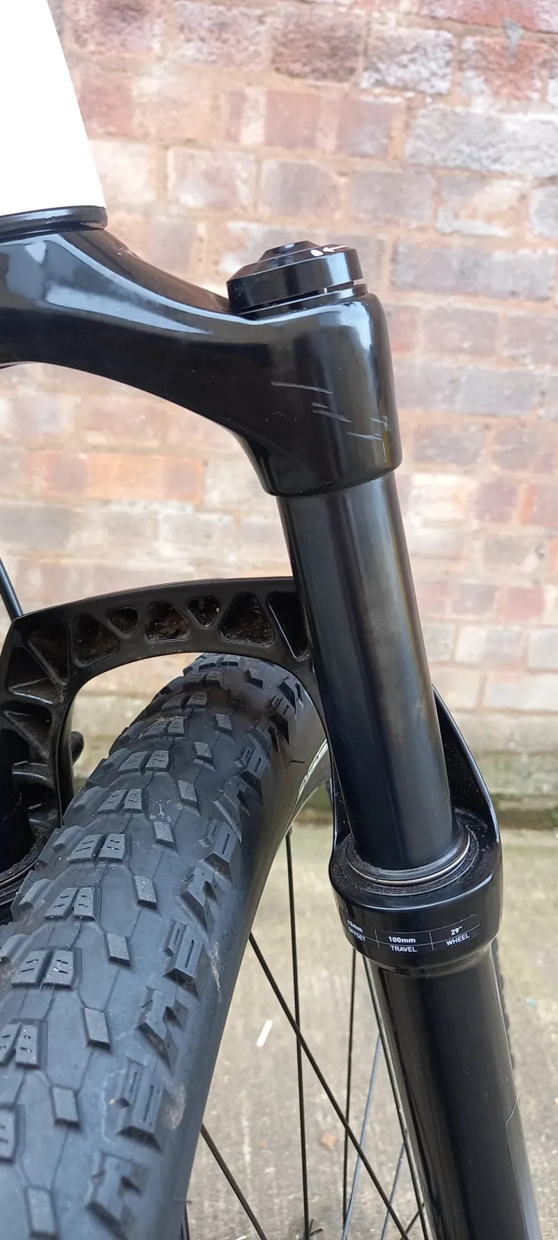 2nd Hand Trek X-Caliber 8 M/L Mountain Bike 2022 White-1