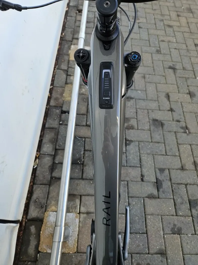 2nd Hand Trek Rail 9.8 GX AXS Medium Electric Bike 2024 Grey-2