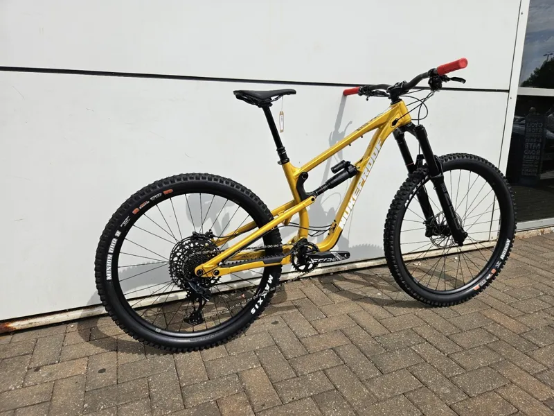 2nd Hand Nukeproof Mega 297 Pro Alloy Medium Mountain Bike 2023 Tumeric Yellow-4