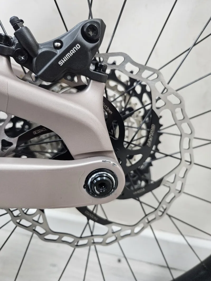 Ex Display Orbea Rallon E10 Large Mountain Bike 2026 Nickel Matt/Nickel Chrome Gloss-2