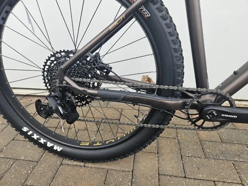 2nd Hand Whyte 901 Medium Mountain Bike 2023 Bronze-2