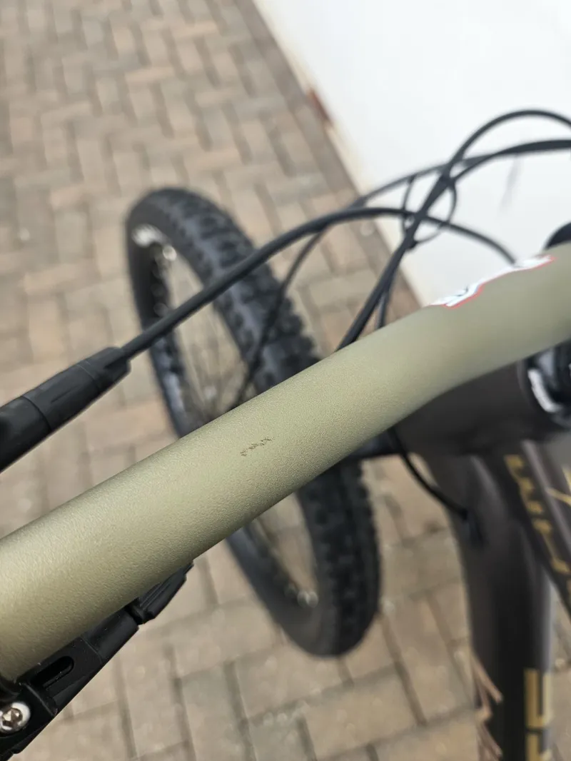 2nd Hand Whyte 901 Medium Mountain Bike 2023 Bronze-3