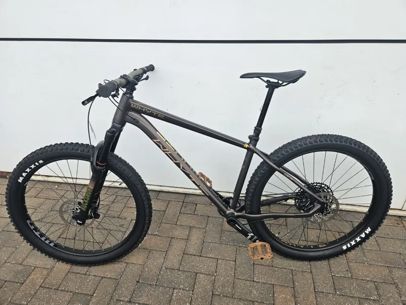 2nd Hand Whyte 901 Medium Mountain Bike 2023 Bronze-4