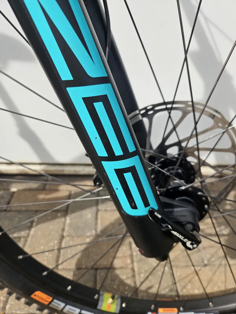 2nd Hand Whyte E160 S XL Electric Bike Gloss Turquise-1
