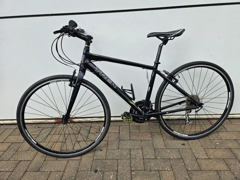 2nd Hand Trek 7.3 FX Hybrid Bike 2014 Black/Green-4