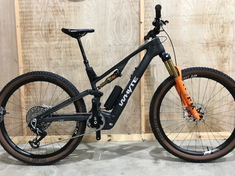 EX DEMO Whyte E-Lyte 140 Works Medium 2024 Matt UD Carbon/Gloss Black
