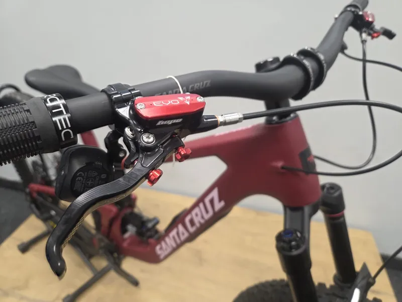 Ex Display Santa Cruz Hightower X0 AXS Large Mountain Bike 2024 Matt Cardinal Red-3