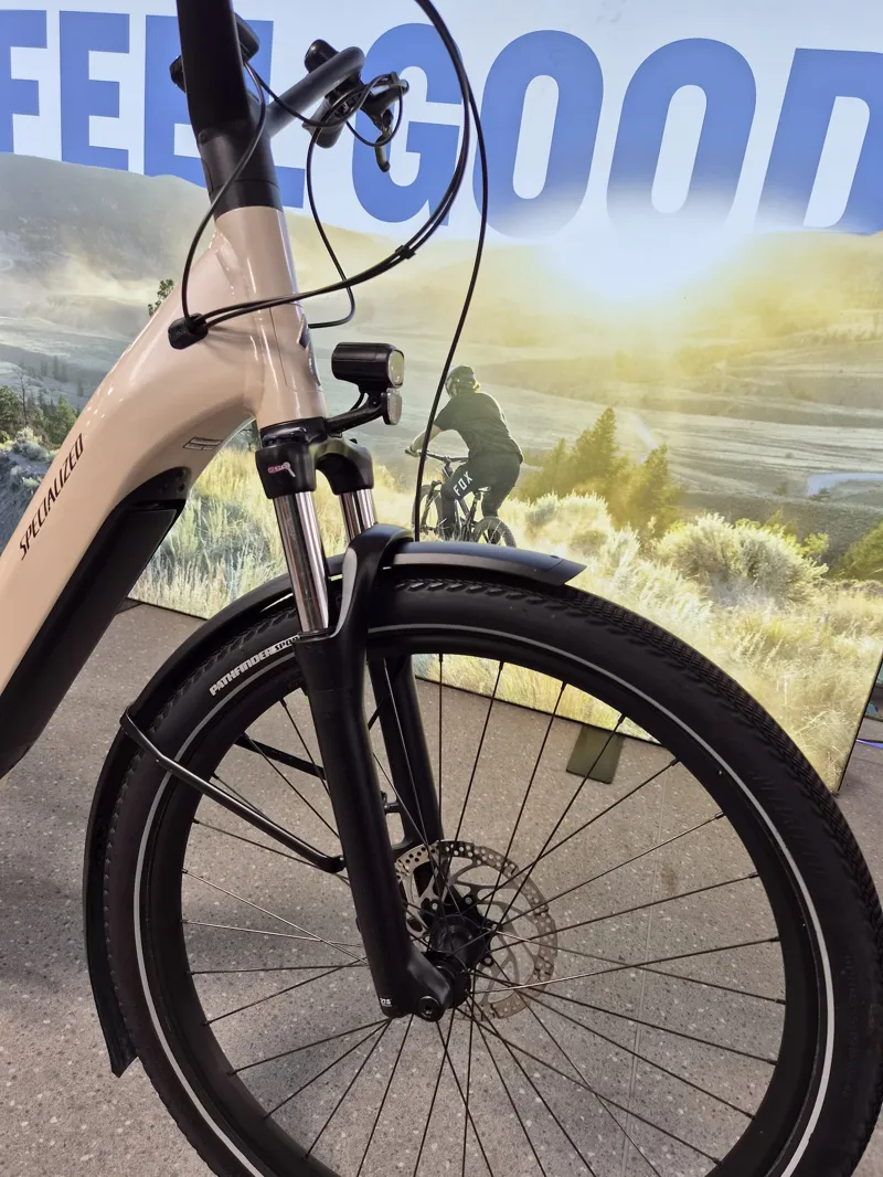 2nd Hand Specialized Como Medium Electric Bike 2022 Cream Beige Coral-5