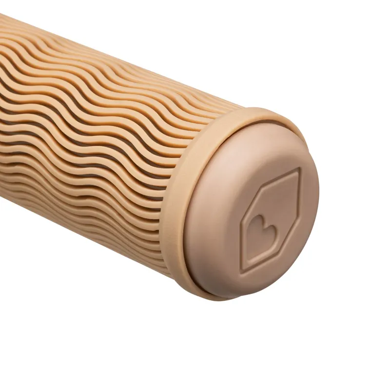 Burgtec The Bartender Pro Vero Sandler Signature Grip Hero Dirt-1
