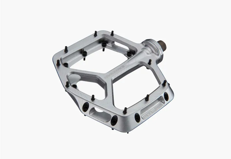Race Face Atlas Flat Pedal Silver-1