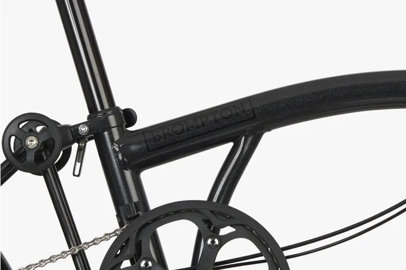 Brompton P-Line Urban Mid Bar Folding Bike 2023 Midnight Black-4