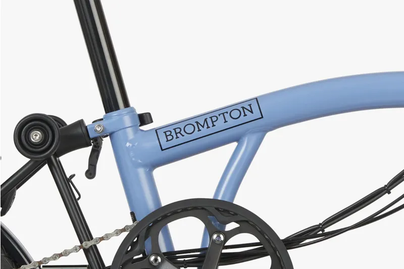 Brompton Electric C-Line Mid Bar Folding Bike 2023 Cloud Blue-5