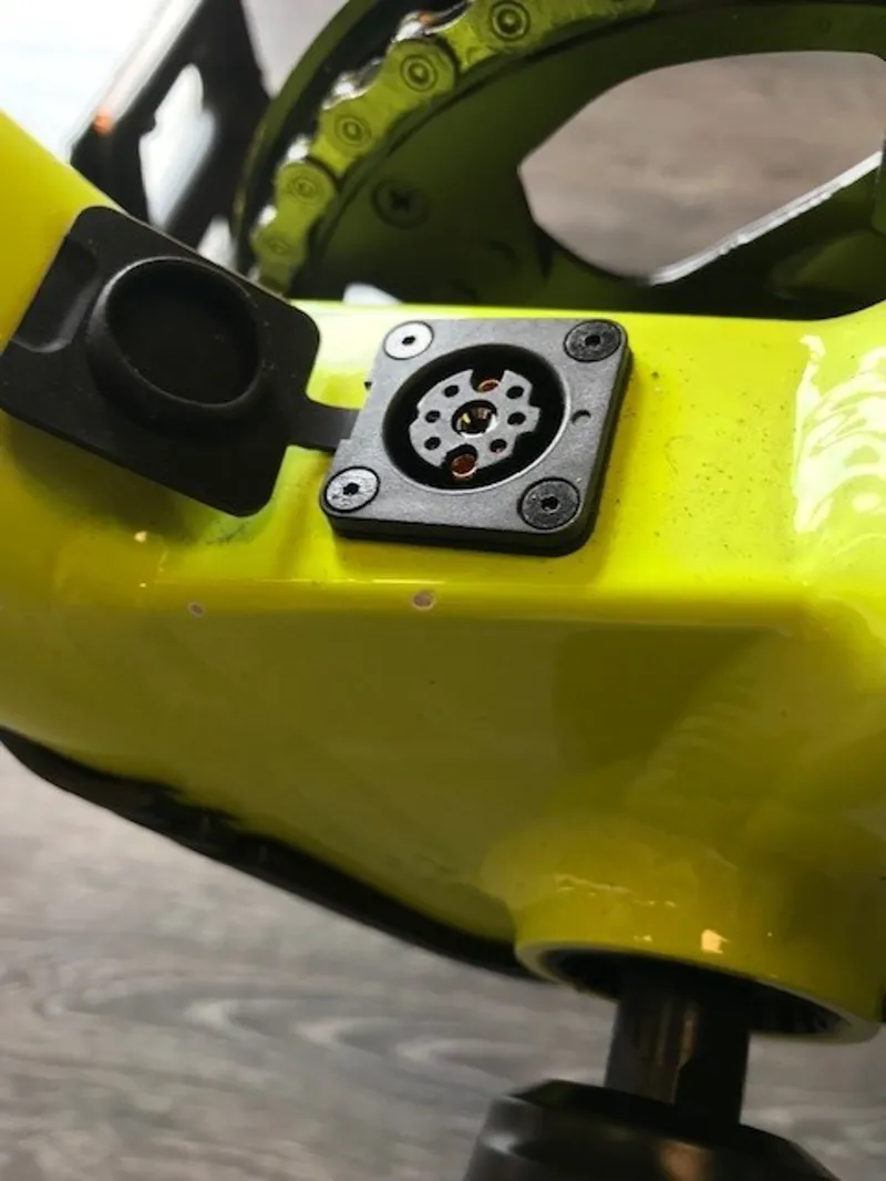 Ex Demo Whyte RHEO3 Medium Electric Bike 2024 Gloss Lime-1