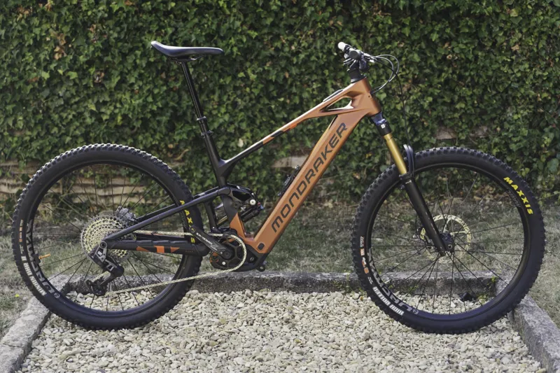 EX DEMO Mondraker Crafty Carbon RR Large Electric Bike 2025 Earth Red