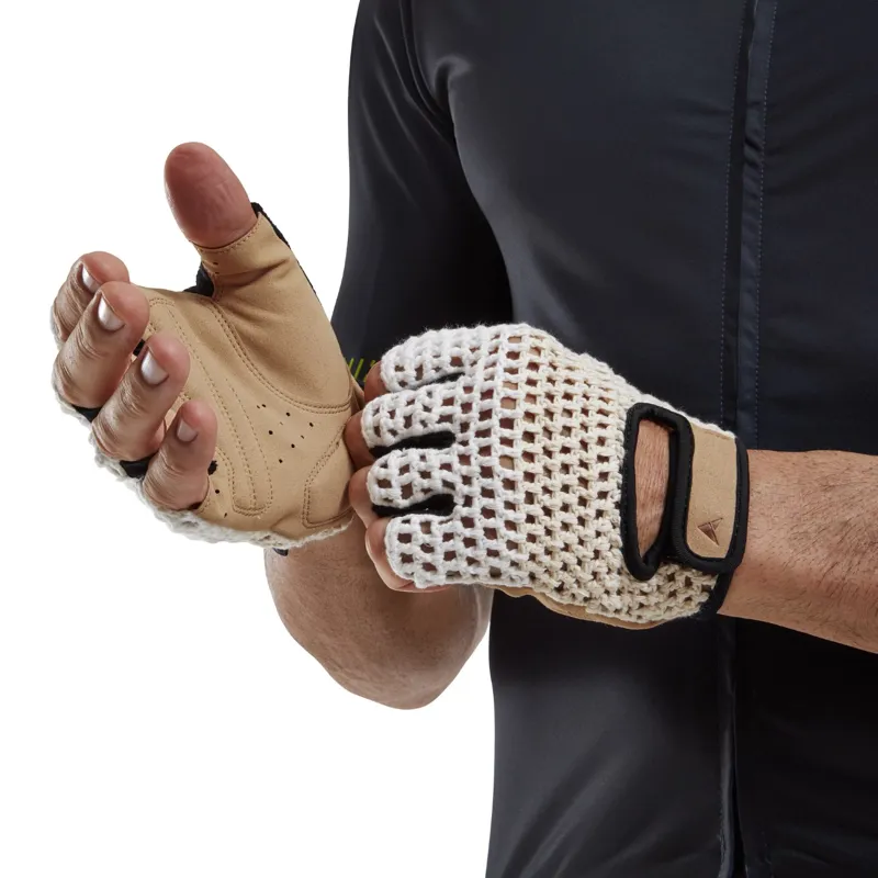 Altura Crochet Mitts Cream/Tan-2