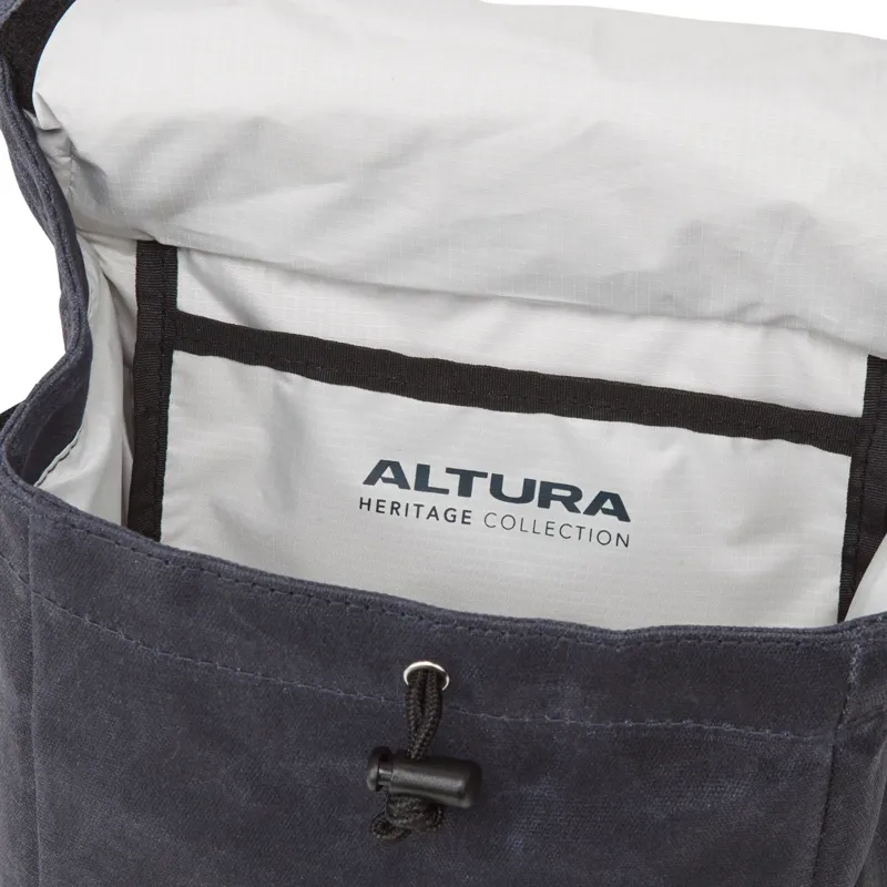 Altura Heritage Handlebar Bag 5L Navy-1