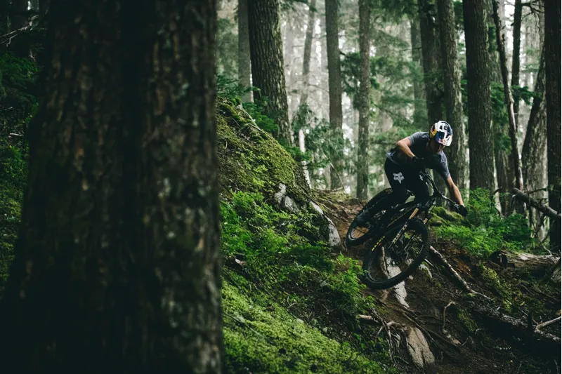 Santa Cruz Vala C MX 70 Electric Bike 2026 Gloss Grey-1