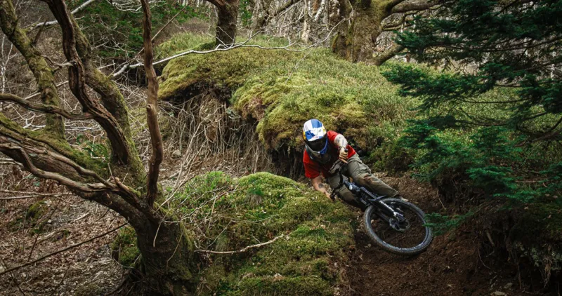 Burgtec Penthouse Flat MK5 B-Rage Edition Pedals Race Red-6