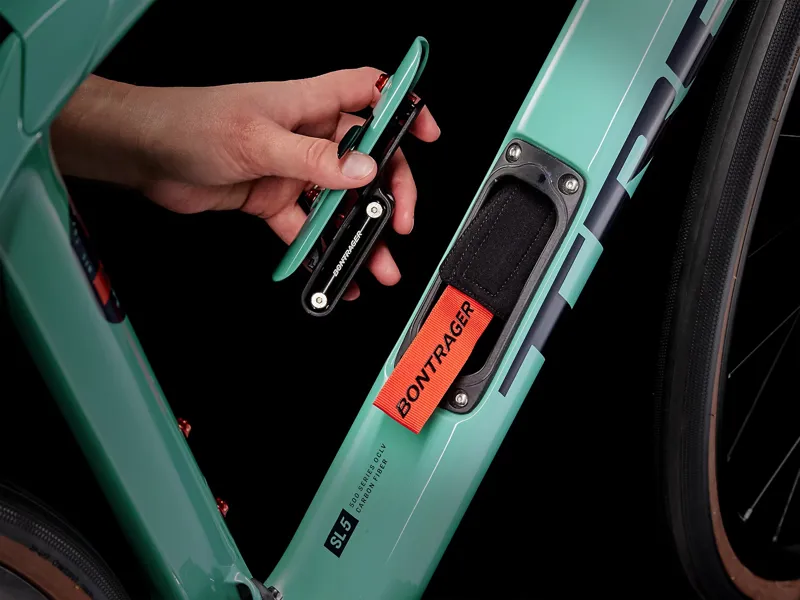 Trek Domane SL 5 Gen 4 Road Bike 2023 Blue Sage-4