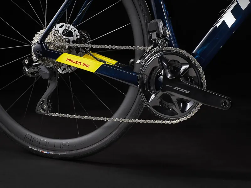 Trek Domane SLR 6 Gen 4 Road Bike 2024 Metallic Red Smoke/Blue Smoke Fade-10