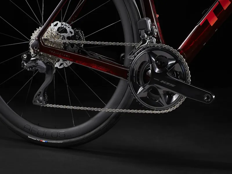 Trek Domane SLR 6 Gen 4 Road Bike 2024 Metallic Red Smoke/Red Carbon Smoke-10