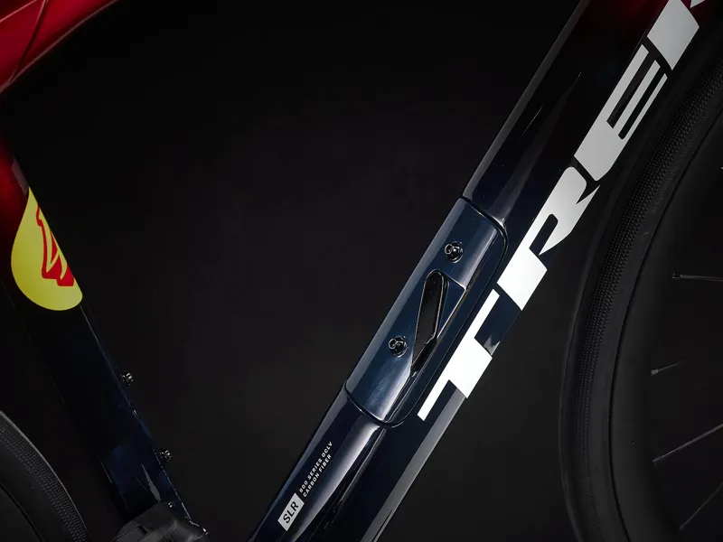 Trek Domane SLR 6 eTap Gen 4 Road Bike 2024 Metallic Red Smoke/Blue Smoke Fade-3