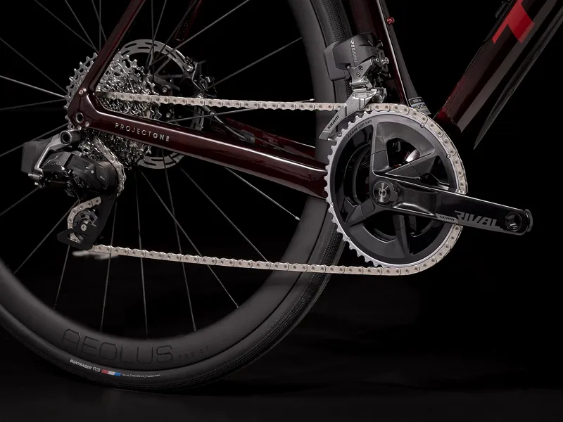 Trek Domane SLR 6 eTap Gen 4 Road Bike 2024 Metallic Red Smoke/Red Carbon Smoke-10