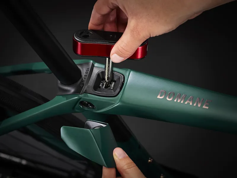 Trek Domane SLR 6 eTap Gen 4 Road Bike 2023 Juniper-9