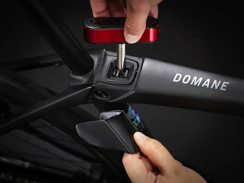 Trek Domane SLR 7 eTap Gen 4 Road Bike 2023 Deep Smoke-6