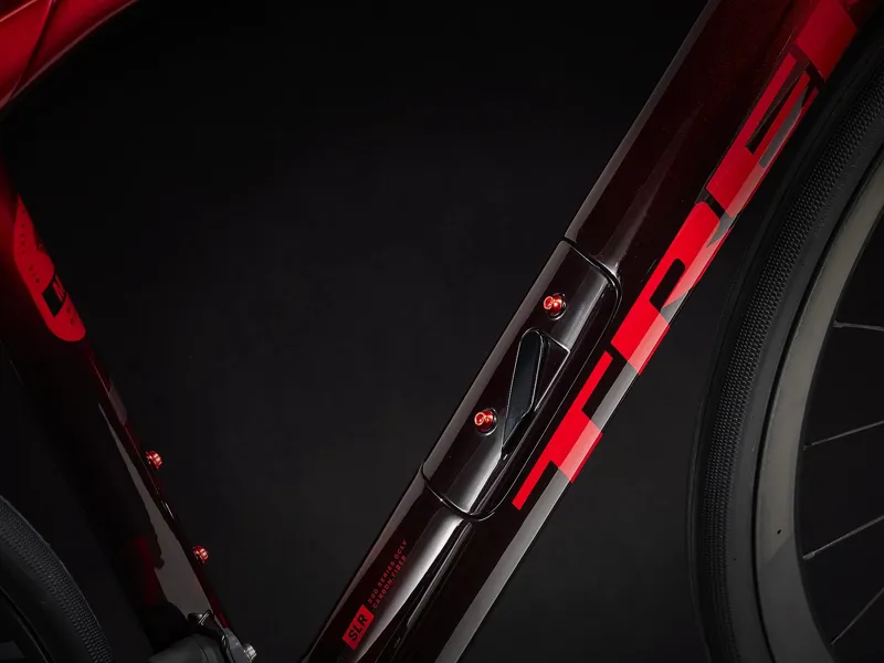 Trek Domane SLR 7 eTap Gen 4 Road Bike 2023 Metallic Red Smoke/Red Carbon Smoke-3