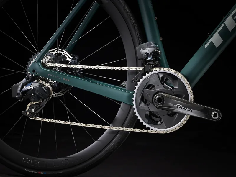 Trek Domane SLR 7 eTap Gen 4 Road Bike 2023 Juniper-3