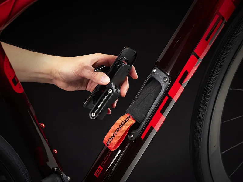 Trek Domane SLR 9 Gen 4 Road Bike 2025 Metallic Red Smoke/Red Carbon Smoke-4