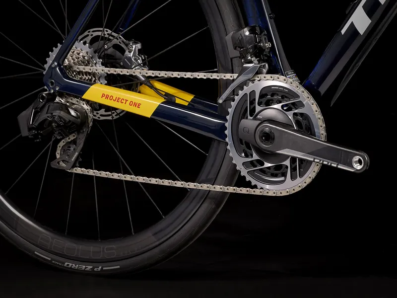 Trek Domane SLR 9 E tap Gen 4 Road Bike 2024 Team Replica Metalic Red Smoke/Blue Smoke Fade-3