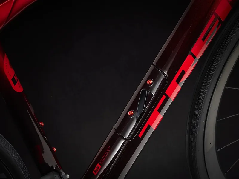 Trek Domane SLR 9 E tap Gen 4 Road Bike 2024 Red Smoke/Carbon Red Smoke-3