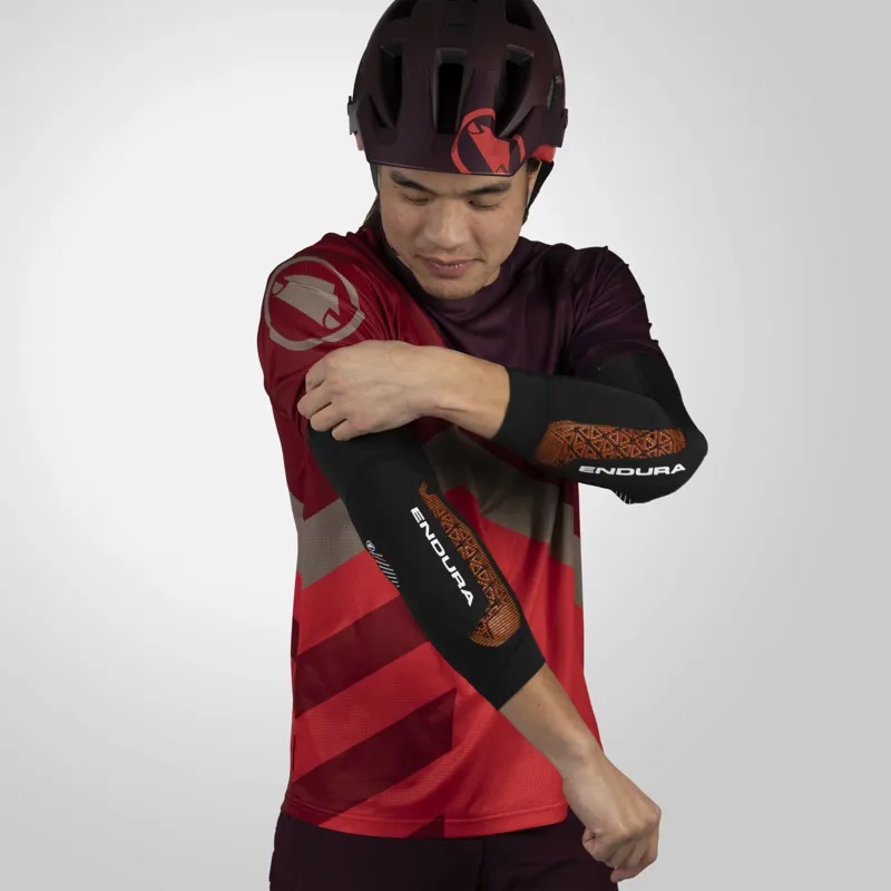 Endura MT500 D3O Ghost Elbow Pad Black-6