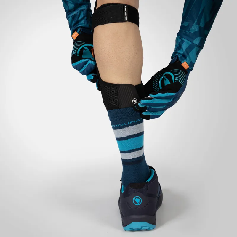 Endura MT500 D3O Shin Guard Black-4