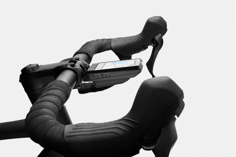 Wahoo ELEMNT Roam 3 GPS Computer-3