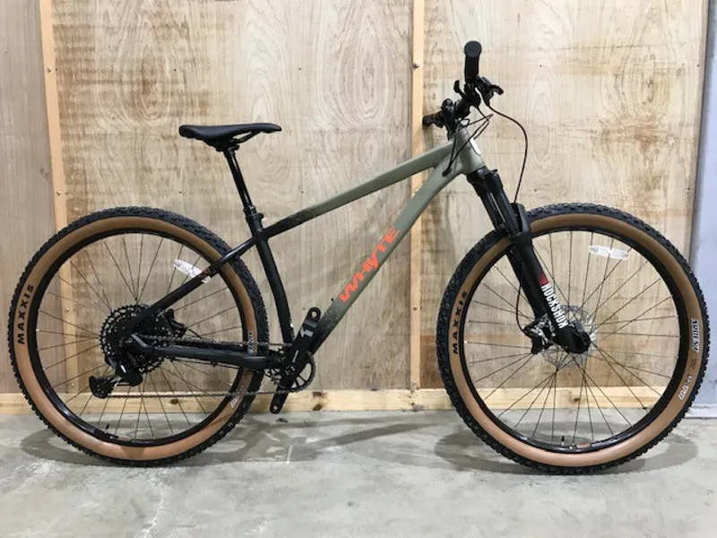 EX DISPLAY Whyte 529 Medium Mountain Bike 2024 Matt Olive/Matt Black