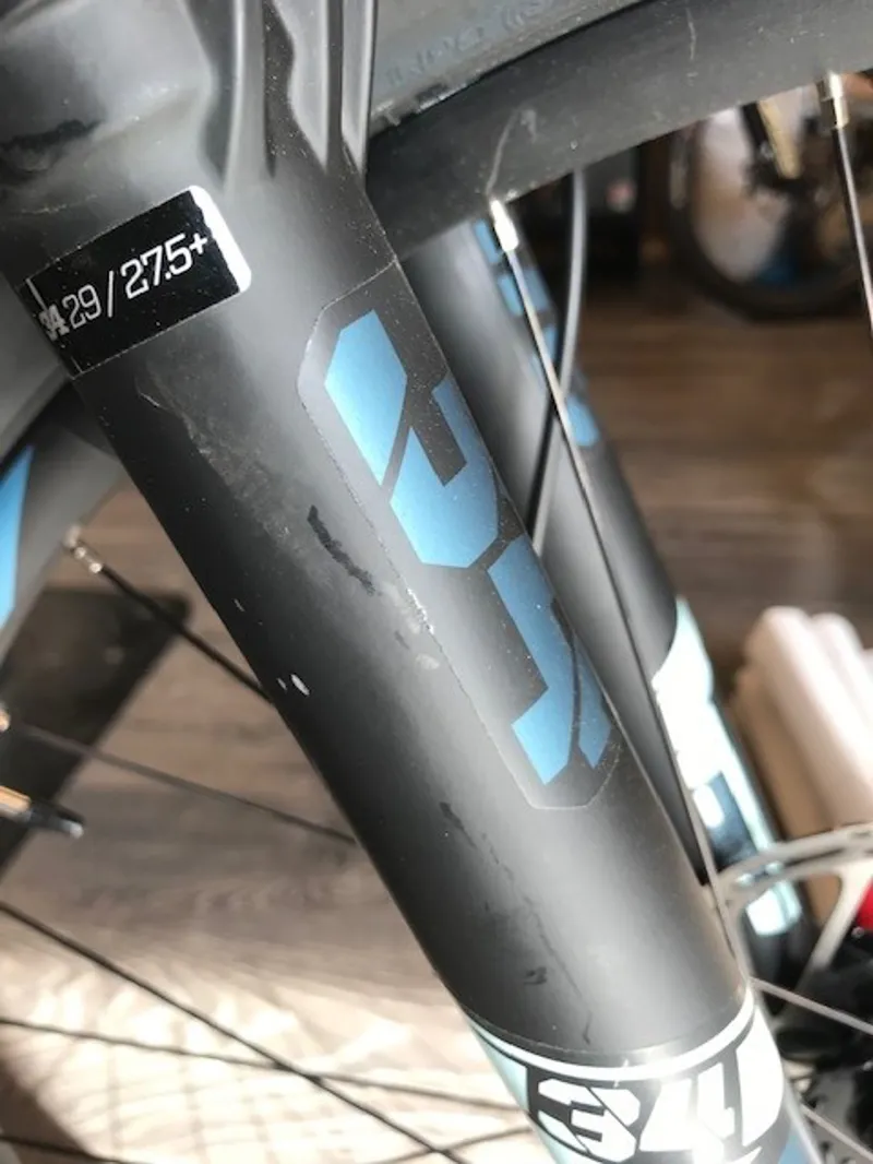 Ex Demo Whyte T-140 RS Large Mountain Bike 2025 Gloss White/Matte Black-2