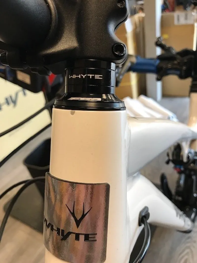 Ex Display Whyte T-140 RS Mountain Bike 2025 Gloss White/Matte Black-2