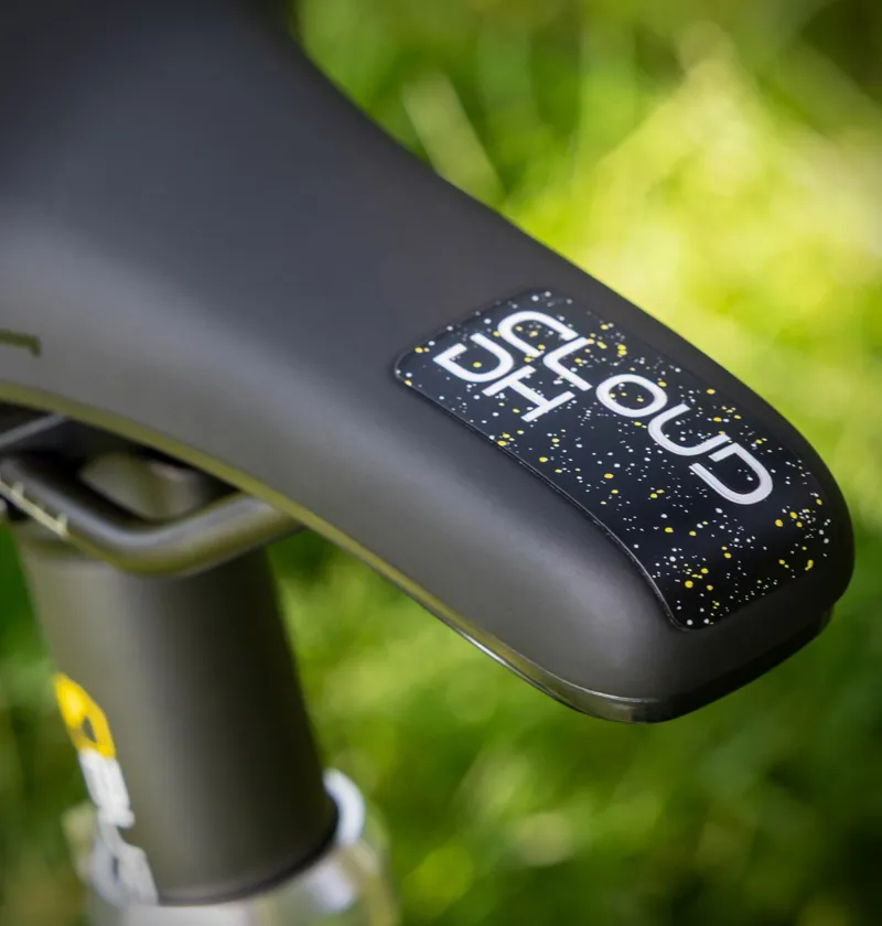 Burgtec The Cloud DH Saddle Black-9