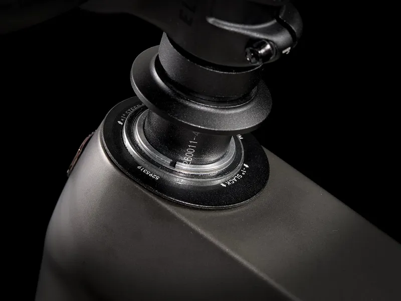 Trek Fuel EX 8 XT Gen 6 Mountain Bike 2023 Grey/Black Fade-3