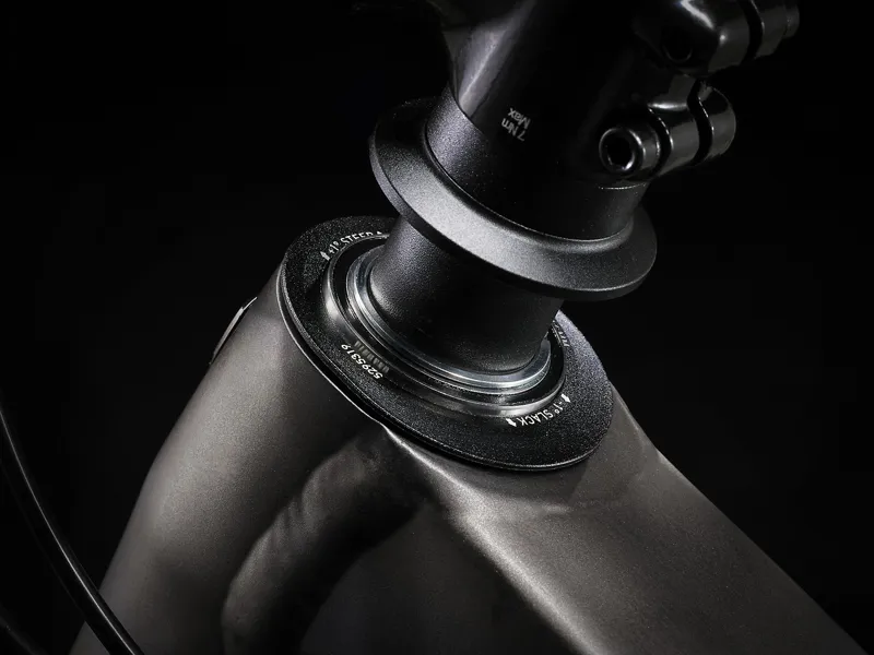 Trek Fuel EX 9.8 Gen 6 GX AXS Mountain Bike Mulsanne Blue-9