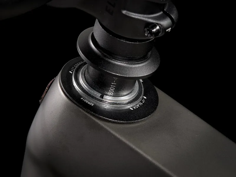 Trek Fuel EX 9.8 XT Gen 6 Mountain Bike 2023 Deep Smoke-9