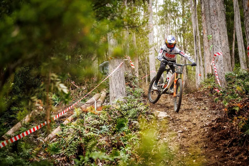 Santa Cruz V10 CC DH S Mx Downhill Bike 2026 Gloss Black Sparkle-2