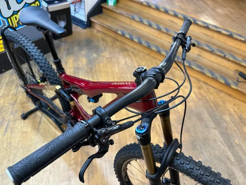 Ex Demo Orbea Occam M10 Small Mountain Bike 2022 Custom Red/Gold-3