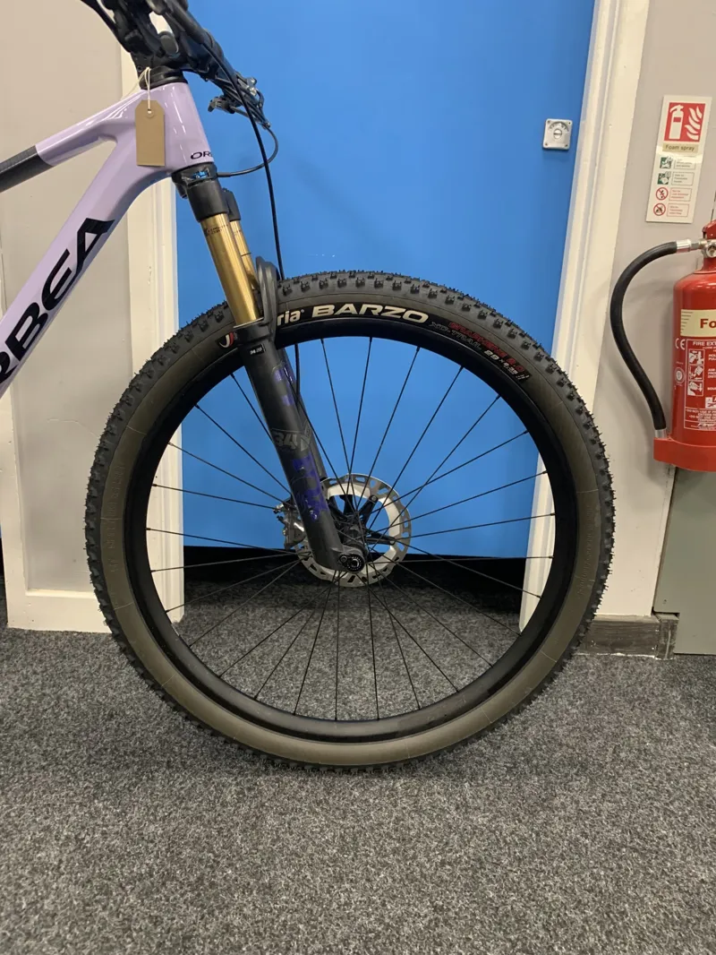 Ex Demo Orbea Oiz M-Team Medium Mountain Bike 2022 Lavender/Raw Carbon-2